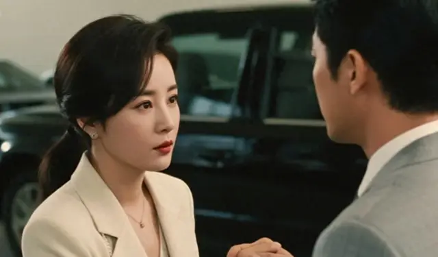 《离婚后，总裁妻子冻结了我的银行卡》成微短剧平台热播作品 _ 资讯配图