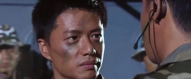 《士兵突击》高城与袁朗三次见面确立生死之交 _ 资讯配图