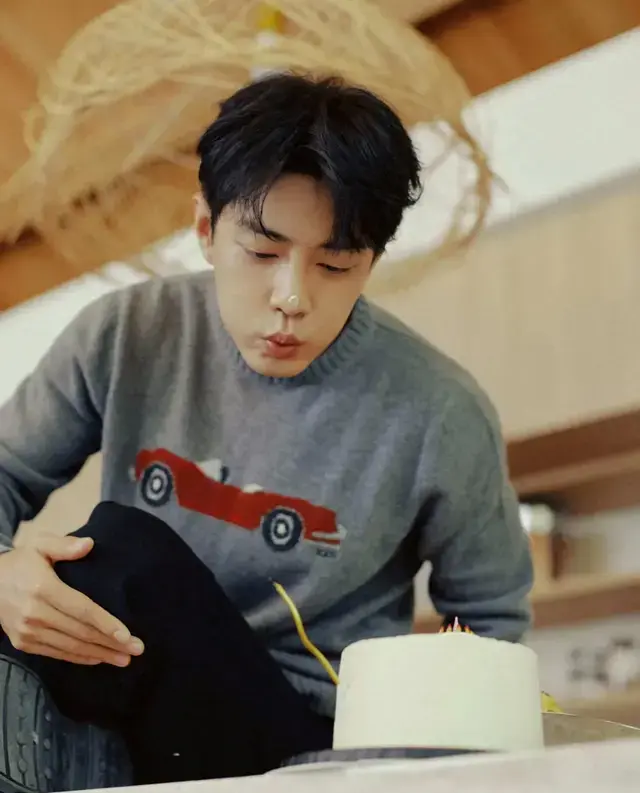 肖战《十日终焉》十二生肖石雕路透曝光画面极模糊 _ 资讯配图