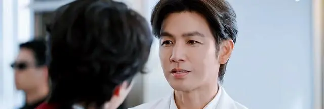 许蜜语生父现身浦荣饭店，纪封停职危机逆转 _ 相关图片