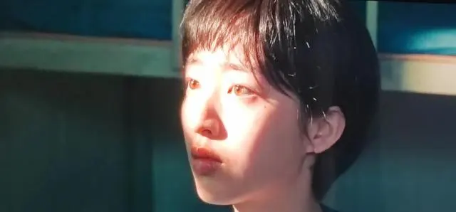 《方圆八百米》大结局播出，许凯饰陈辉被判死刑，丁勇岱演陈红兵亲手送子归案 _ 现场图