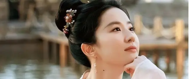 孙俪新剧《危险关系》收视0.3引发行业关注 _ 现场图