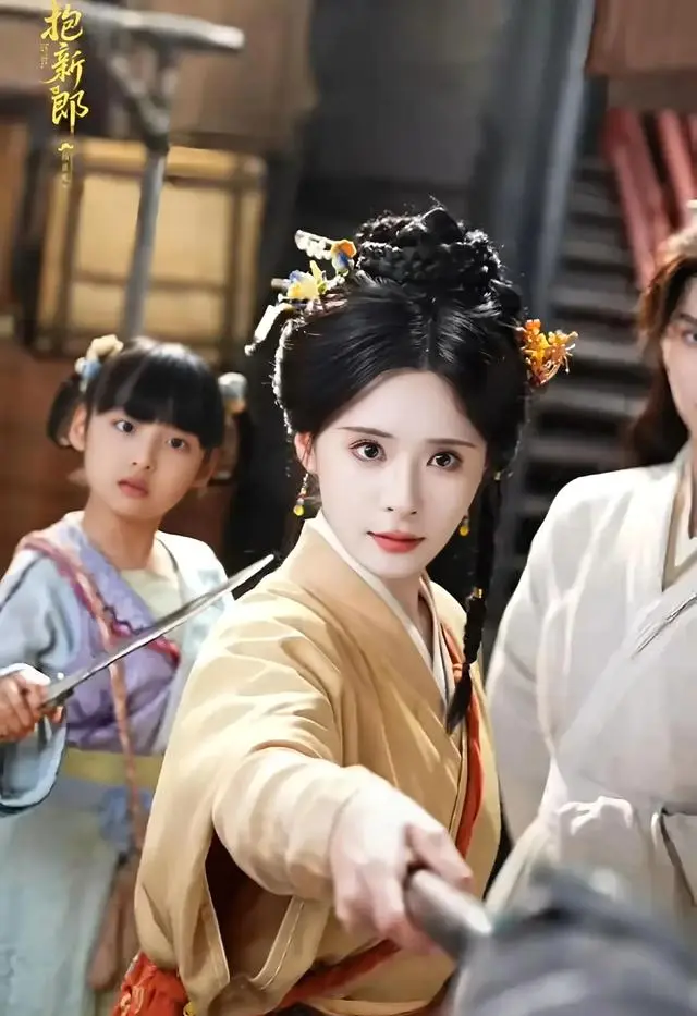 4月18日八部短剧集中上线，孟娜王培延《抱新郎》领衔 _ 相关图片