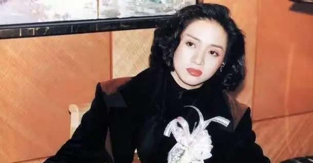 张艺谋坦言未与梅艳芳合作《十面埋伏》为终身遗憾 _ 相关图片 张艺谋坦言未与梅艳芳合作《十面埋伏》为终身遗憾 _ 相关图片
