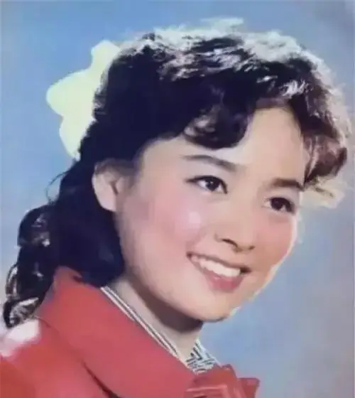 刘劲因《宋家皇朝》片场一句话开启周恩来饰演生涯 _ 现场图