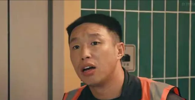 烧饼凭笨贼角色成《低智商犯罪》演技焦点 _ 相关图片