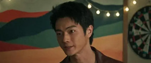 《逐玉》开播三分钟弃剧引行业震动，总局拟推演员技能认证制度 _ 资讯配图