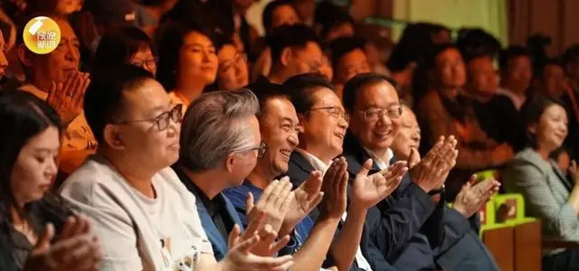 电视剧《主角》西安看片会举行 张嘉益刘浩存窦骁亮相 _ 资讯配图