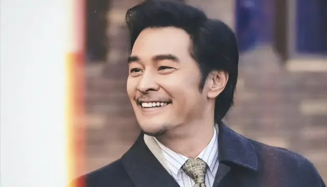 《黑夜告白》红色童车成核心物证，乔素清与415户主信息异常引疑 _ 现场图